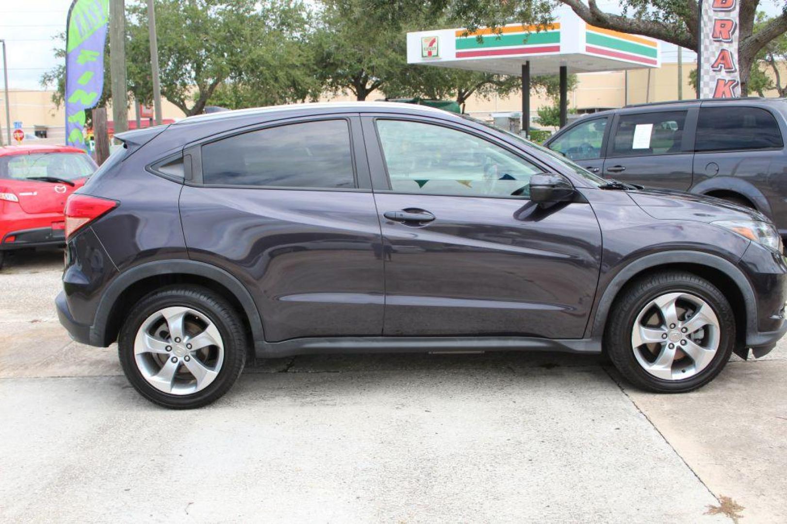 2016 BLACK HONDA HR-V EXL (3CZRU5H7XGM) with an 1.8L engine, Continuously Variable transmission, located at 6921 40th St N, Pinellas Park, FL, 33781, (727) 366-8136, 27.834944, -82.687653 - Photo#5