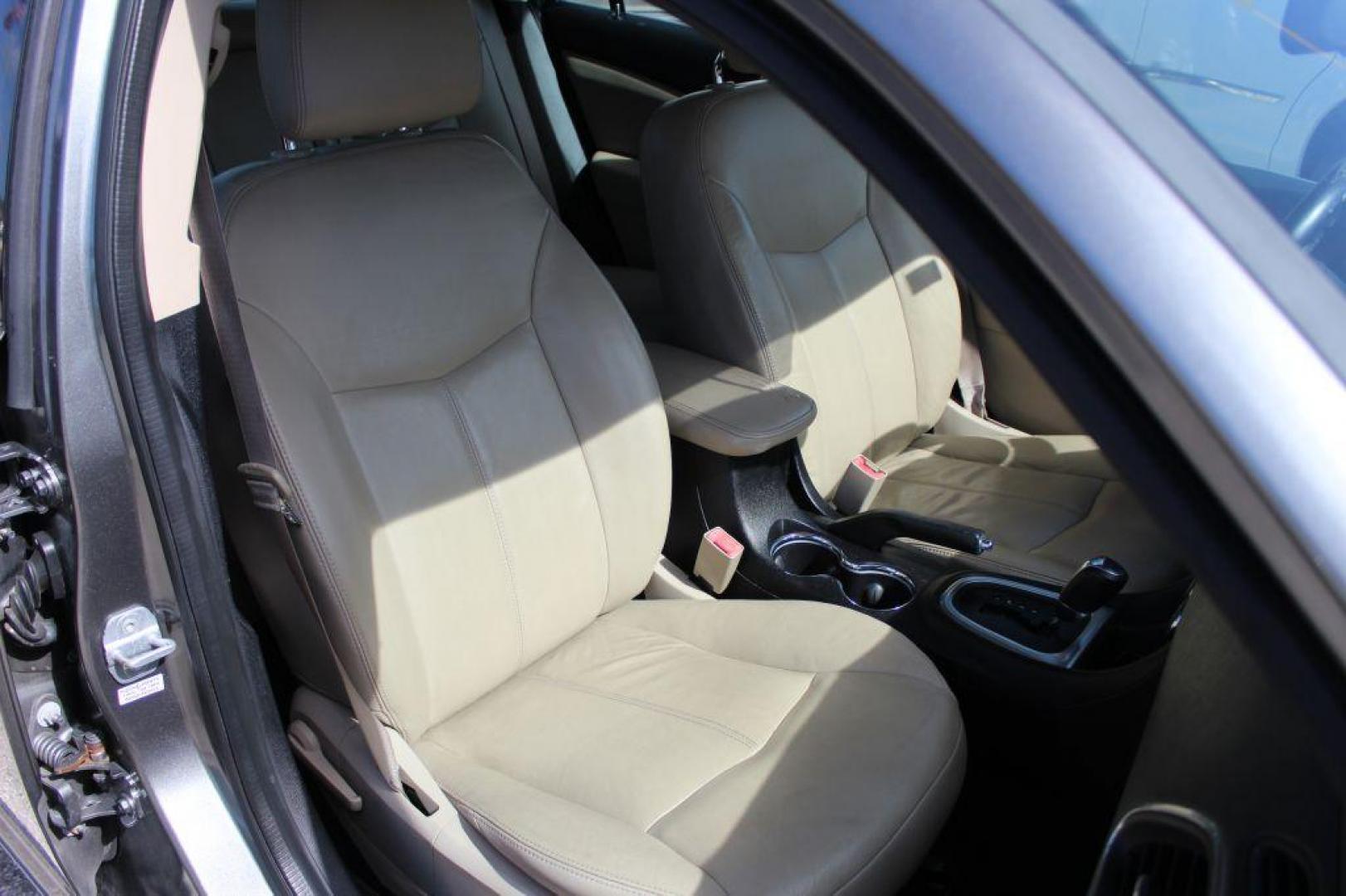 2012 SILVER CHRYSLER 200 LIMITED (1C3CCBCB7CN) with an 2.4L engine, Automatic transmission, located at 6921 40th St N, Pinellas Park, FL, 33781, (727) 366-8136, 27.834944, -82.687653 - Photo#17
