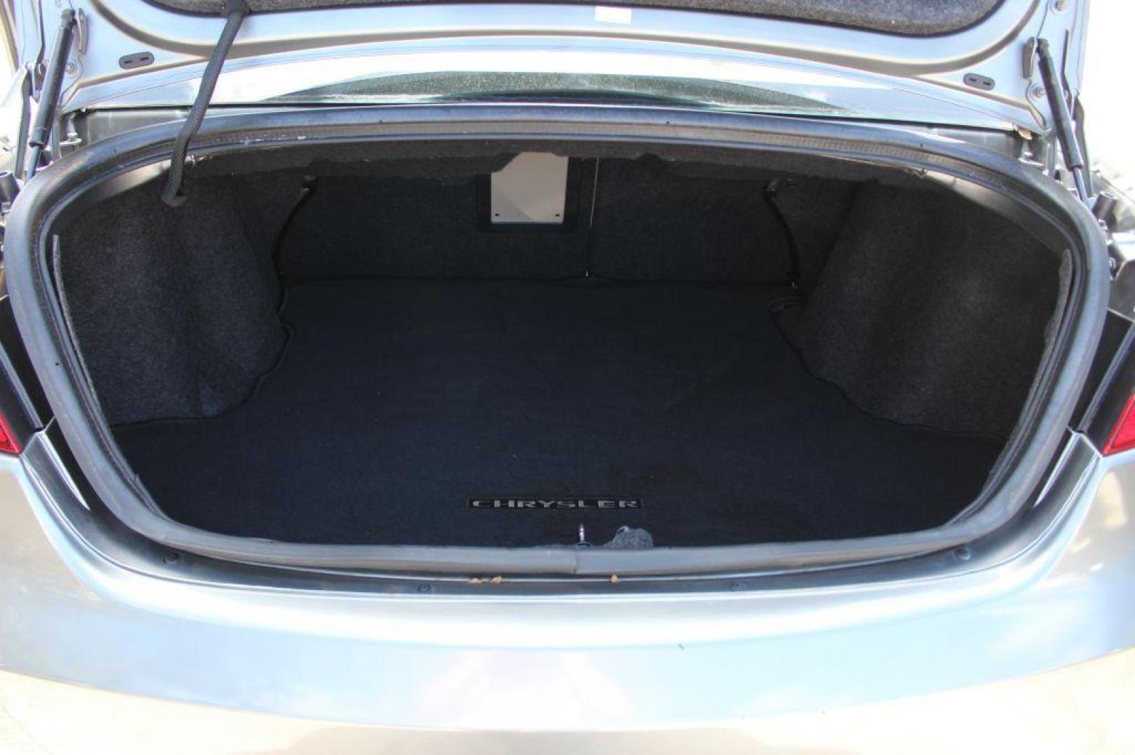 2012 SILVER CHRYSLER 200 LIMITED (1C3CCBCB7CN) with an 2.4L engine, Automatic transmission, located at 6921 40th St N, Pinellas Park, FL, 33781, (727) 366-8136, 27.834944, -82.687653 - Photo#21
