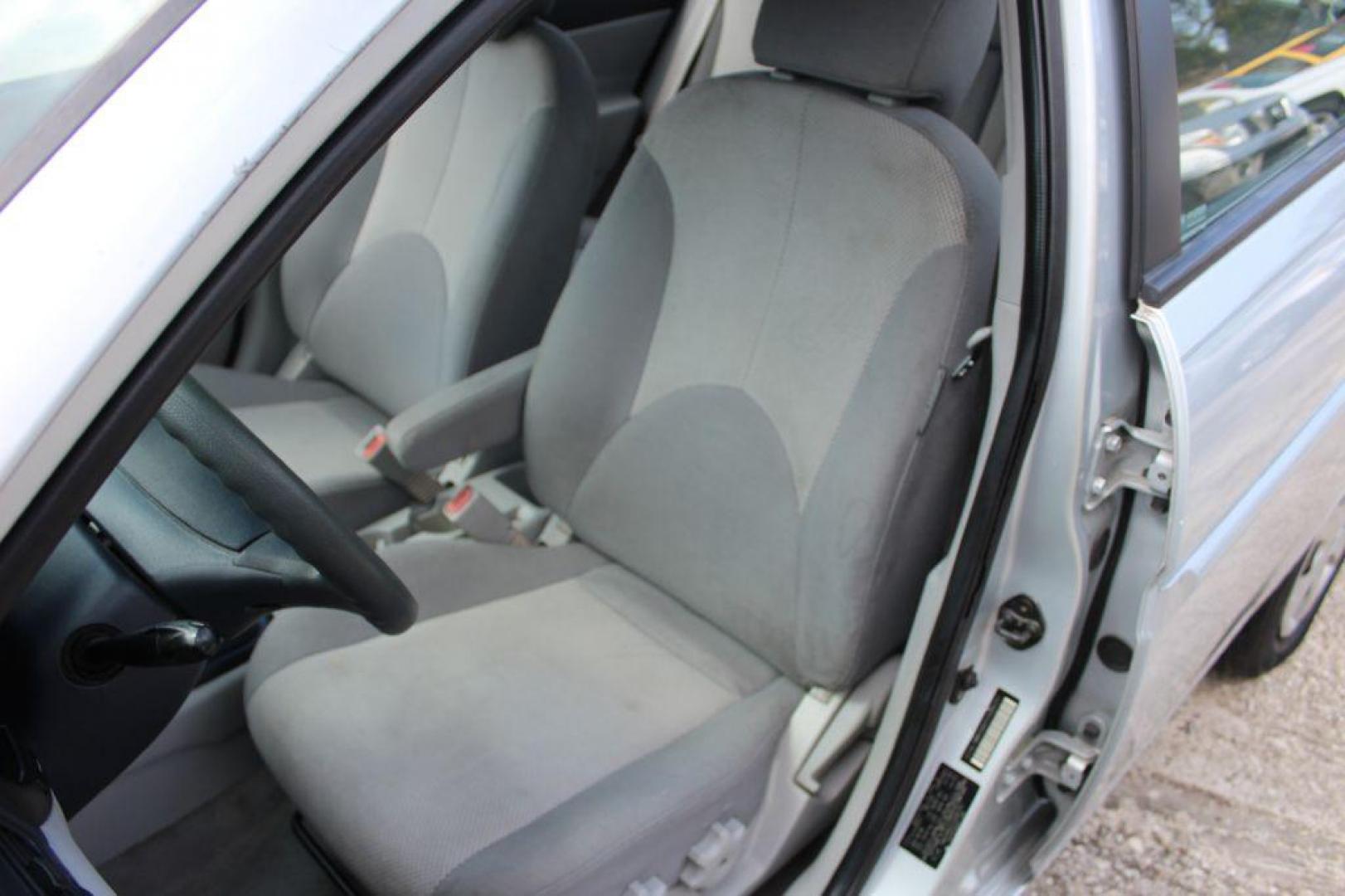 2007 SILVER HYUNDAI ACCENT GLS (KMHCN46C57U) with an 1.6L engine, Automatic transmission, located at 6921 40th St N, Pinellas Park, FL, 33781, (727) 366-8136, 27.834944, -82.687653 - Photo#10