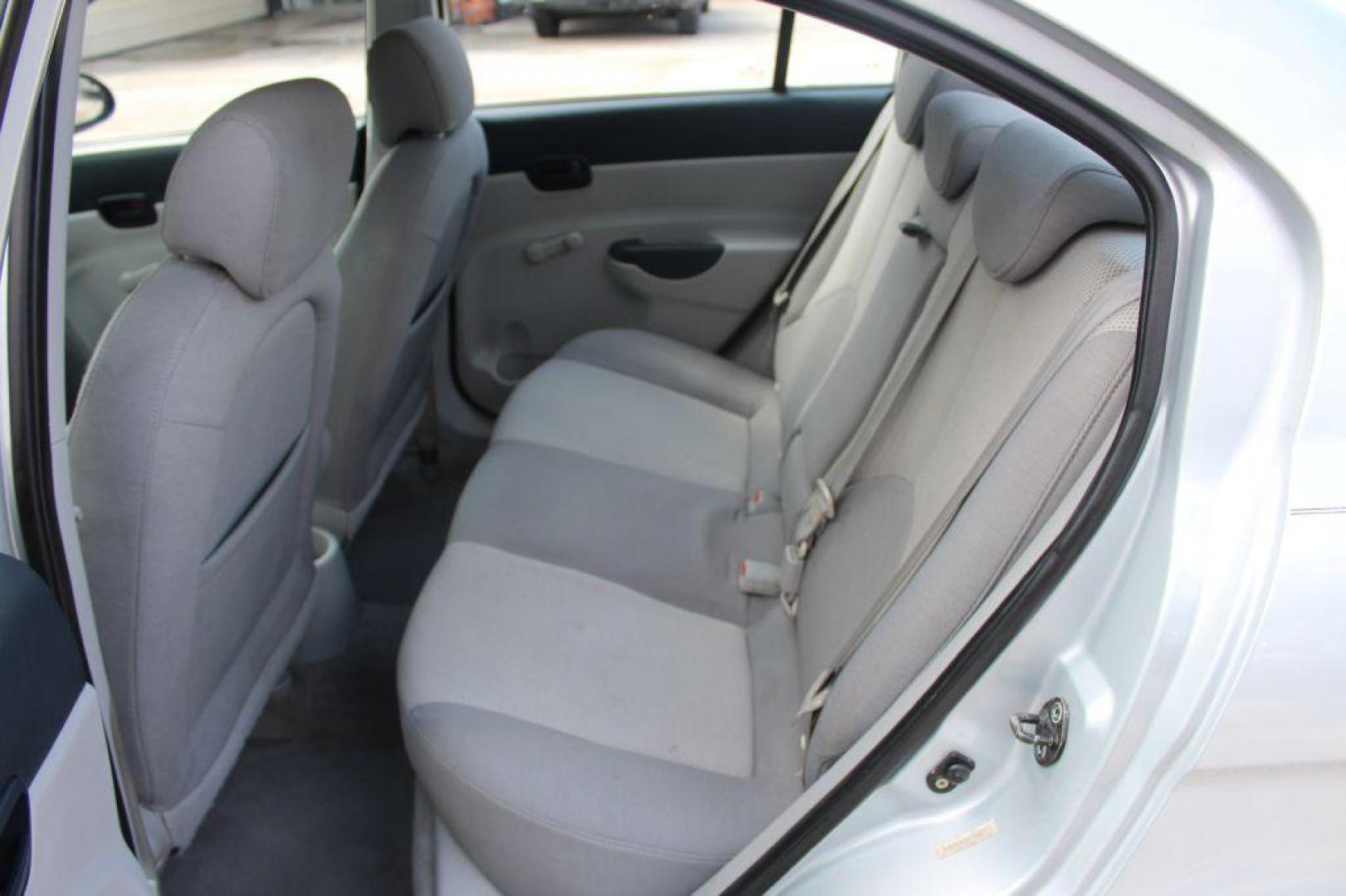 2007 SILVER HYUNDAI ACCENT GLS (KMHCN46C57U) with an 1.6L engine, Automatic transmission, located at 6921 40th St N, Pinellas Park, FL, 33781, (727) 366-8136, 27.834944, -82.687653 - Photo#12