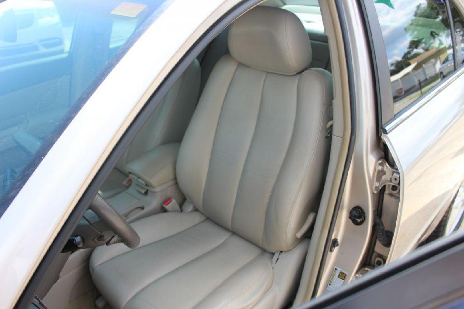 2007 GOLD HYUNDAI SONATA Limited (5NPEU46F47H) with an 3.3L engine, Automatic transmission, located at 6921 40th St N, Pinellas Park, FL, 33781, (727) 366-8136, 27.834944, -82.687653 - Photo#10