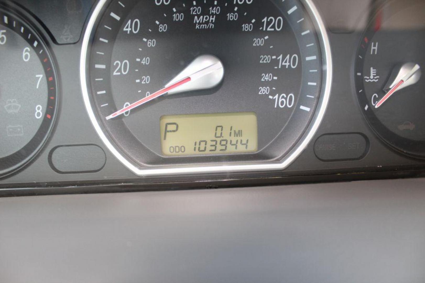 2007 GOLD HYUNDAI SONATA Limited (5NPEU46F47H) with an 3.3L engine, Automatic transmission, located at 6921 40th St N, Pinellas Park, FL, 33781, (727) 366-8136, 27.834944, -82.687653 - Photo#19