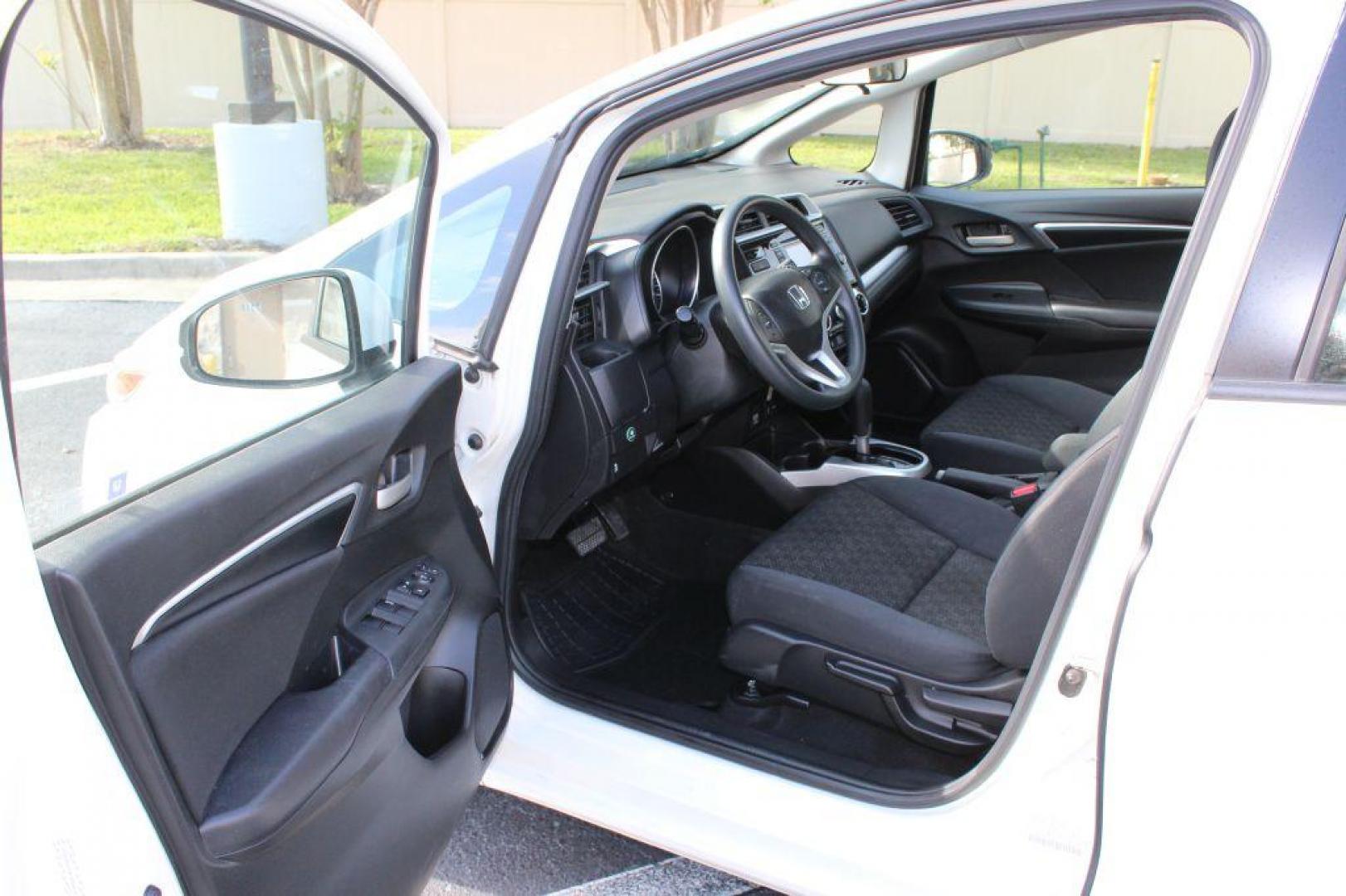 2017 WHITE HONDA FIT LX (JHMGK5H5XHS) with an 1.5L engine, Continuously Variable transmission, located at 6921 40th St N, Pinellas Park, FL, 33781, (727) 366-8136, 27.834944, -82.687653 - Photo#8