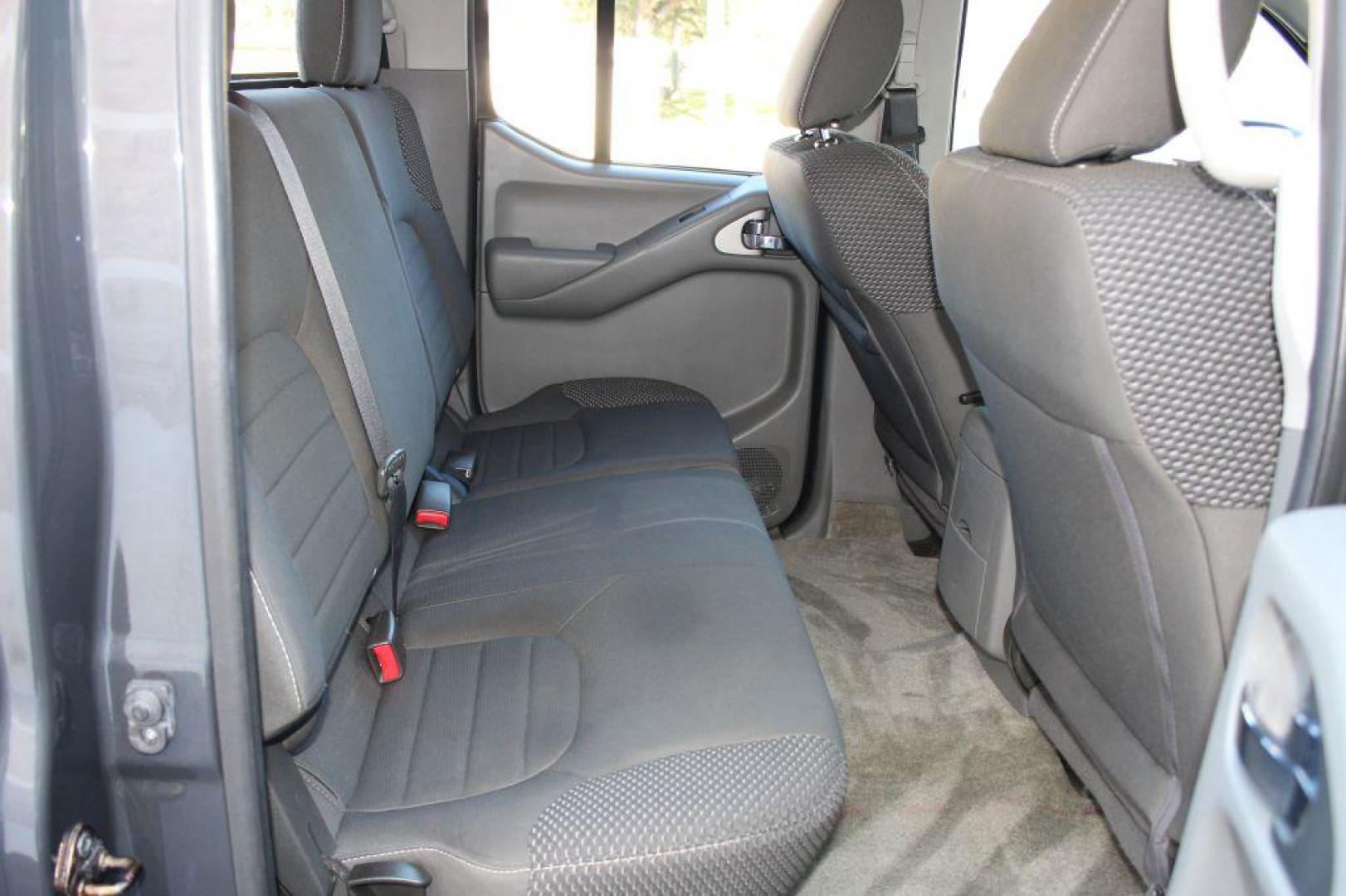 2015 GREY NISSAN FRONTIER Desert Runner (1N6AD0ER0FN) with an 4.0L engine, Automatic transmission, located at 6921 40th St N, Pinellas Park, FL, 33781, (727) 366-8136, 27.834944, -82.687653 - Photo#16