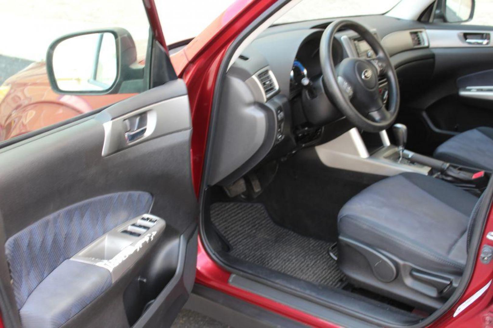 2009 RED SUBARU FORESTER 2.5X PREMIUM (JF2SH63609H) with an 2.5L engine, Automatic transmission, located at 6921 40th St N, Pinellas Park, FL, 33781, (727) 366-8136, 27.834944, -82.687653 - Photo#13