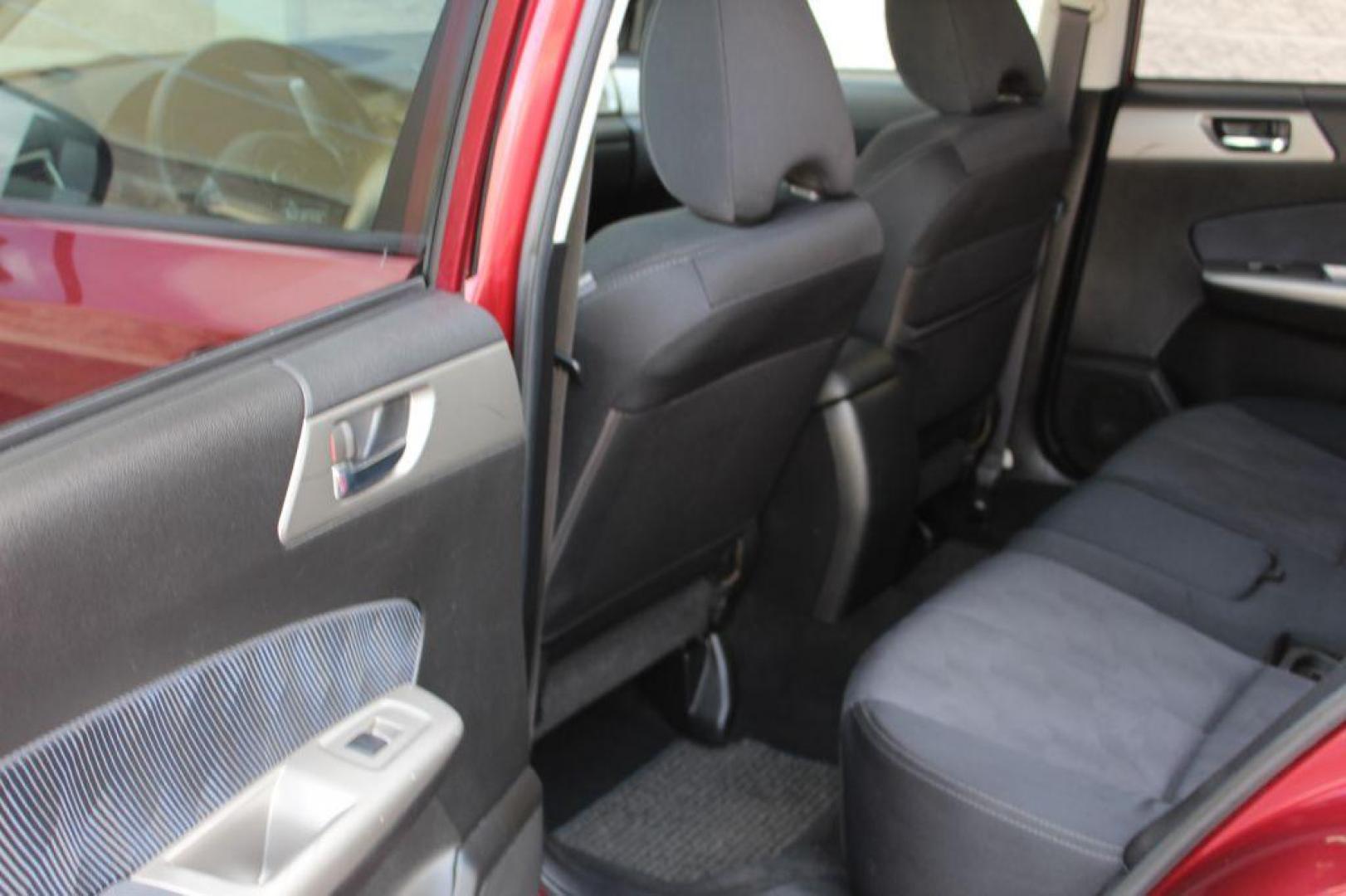 2009 RED SUBARU FORESTER 2.5X PREMIUM (JF2SH63609H) with an 2.5L engine, Automatic transmission, located at 6921 40th St N, Pinellas Park, FL, 33781, (727) 366-8136, 27.834944, -82.687653 - Photo#16