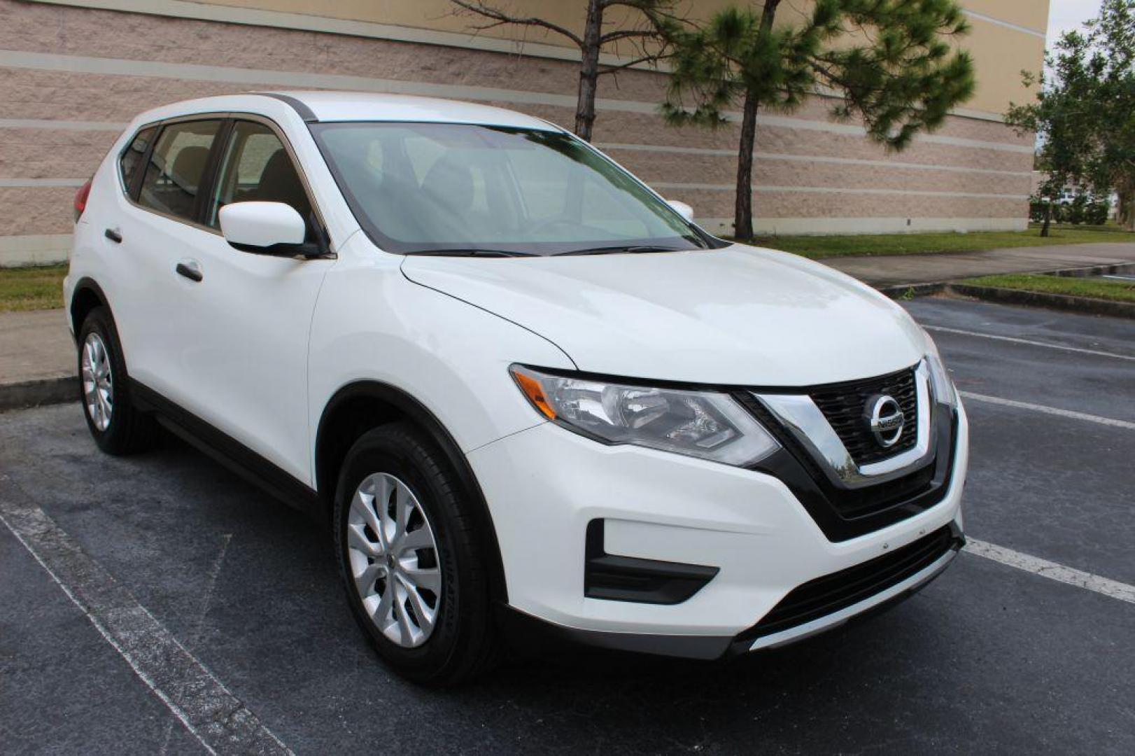2017 WHITE NISSAN ROGUE S (KNMAT2MV1HP) with an 2.5L engine, Continuously Variable transmission, located at 6921 40th St N, Pinellas Park, FL, 33781, (727) 366-8136, 27.834944, -82.687653 - Photo#7