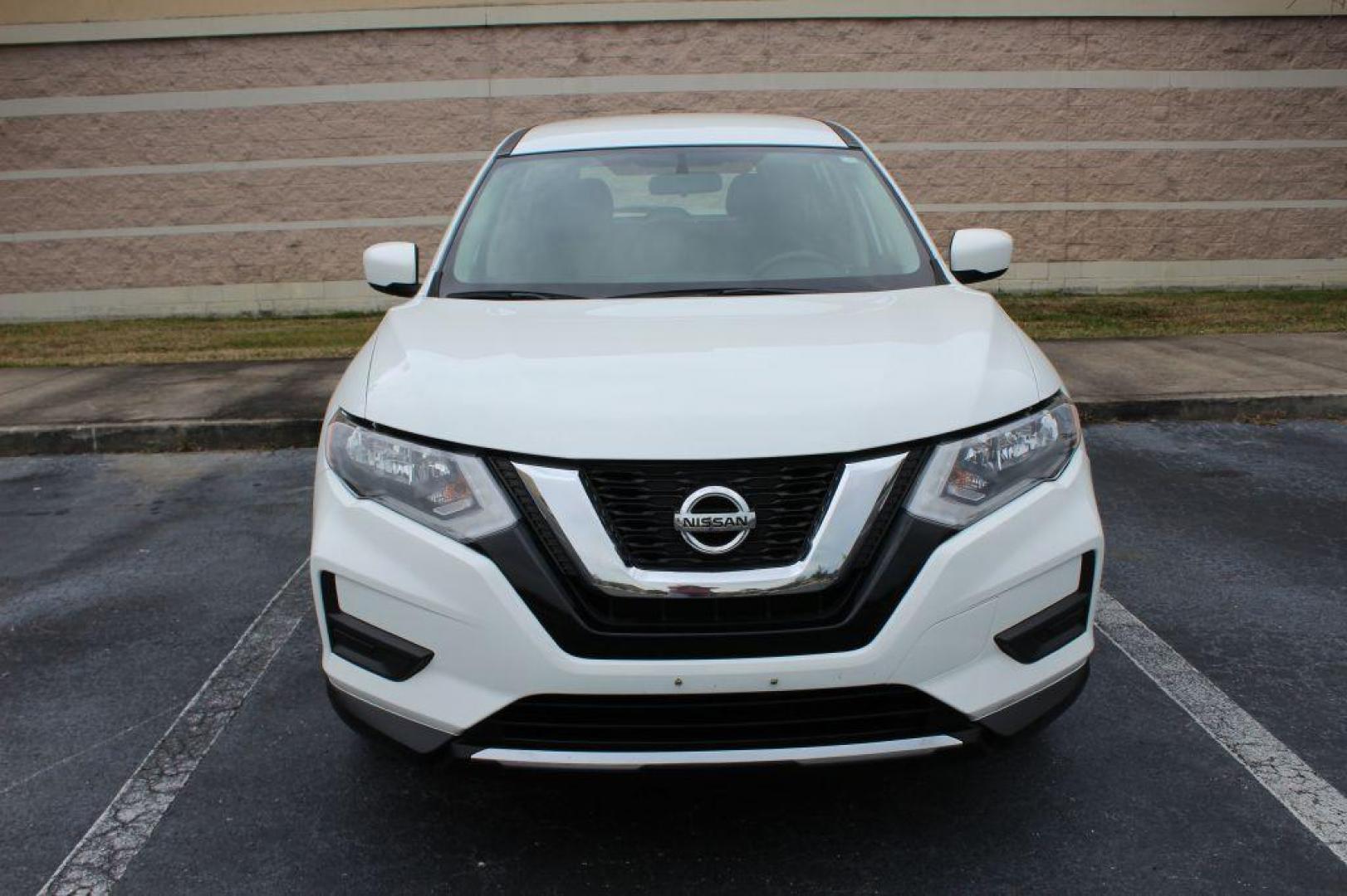 2017 WHITE NISSAN ROGUE S (KNMAT2MV1HP) with an 2.5L engine, Continuously Variable transmission, located at 6921 40th St N, Pinellas Park, FL, 33781, (727) 366-8136, 27.834944, -82.687653 - Photo#8