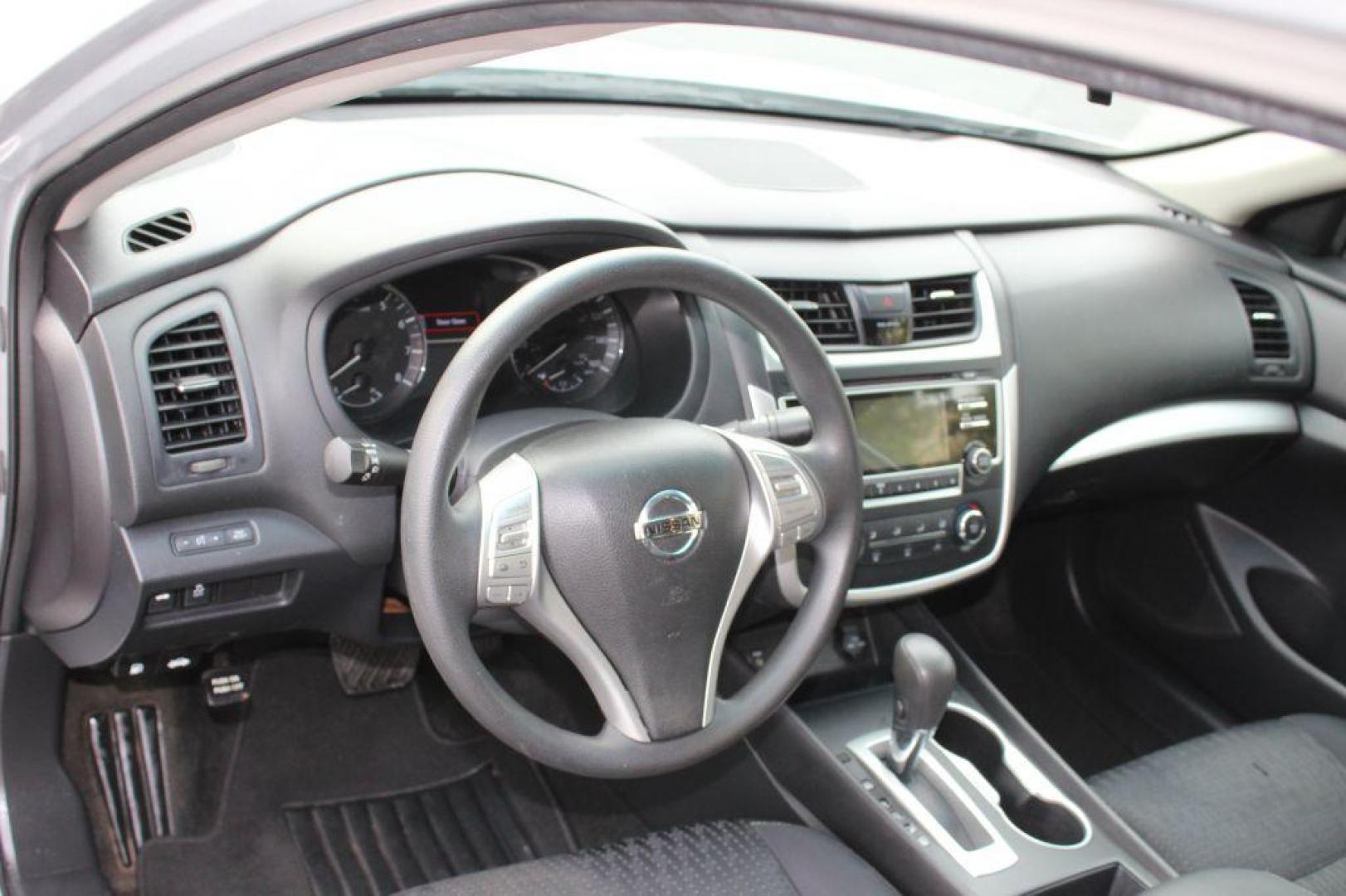 2017 SILVER NISSAN ALTIMA 2.5 (1N4AL3AP8HN) with an 2.5L engine, Continuously Variable transmission, located at 6921 40th St N, Pinellas Park, FL, 33781, (727) 366-8136, 27.834944, -82.687653 - Photo#11