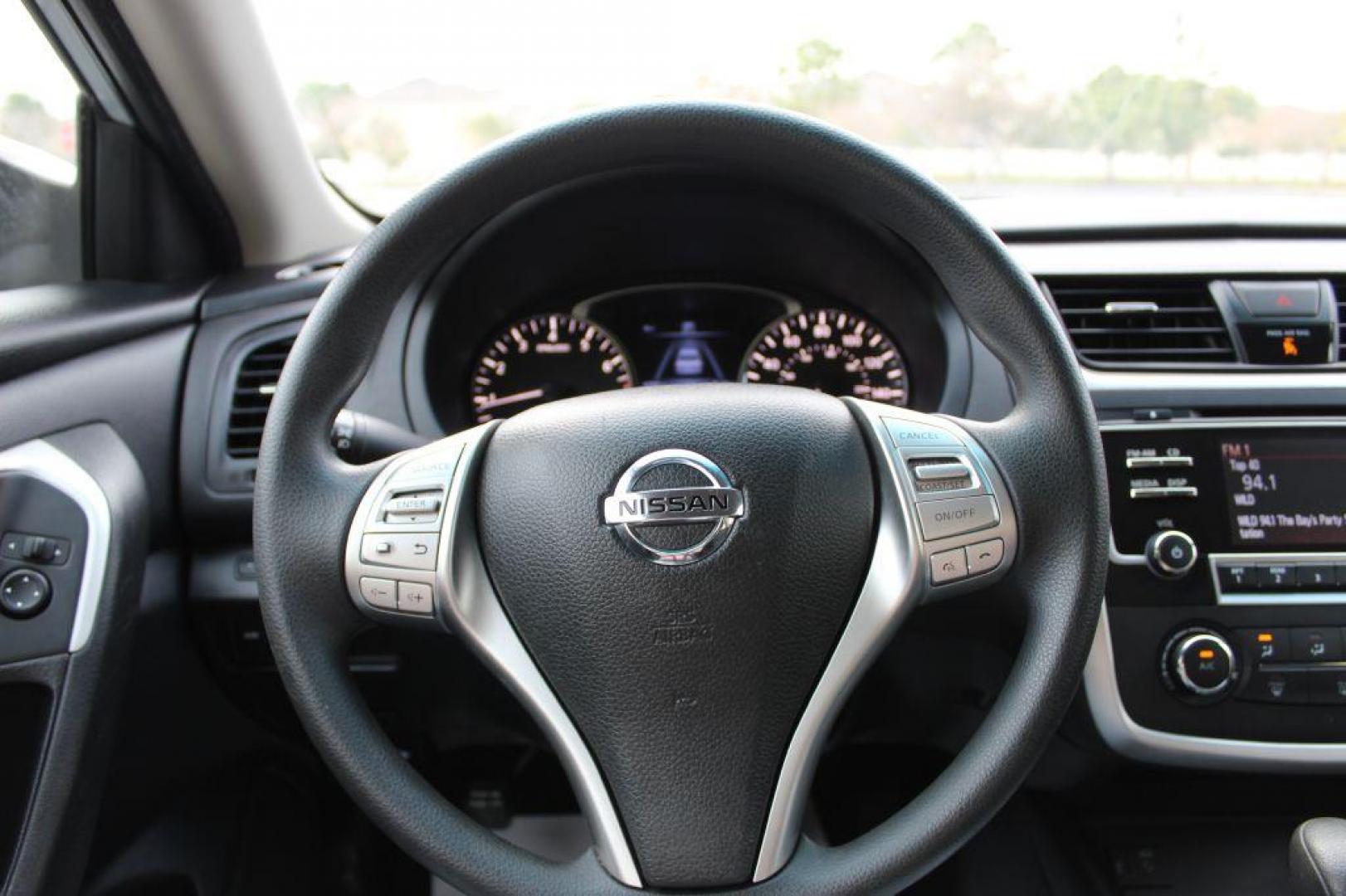 2017 SILVER NISSAN ALTIMA 2.5 (1N4AL3AP8HN) with an 2.5L engine, Continuously Variable transmission, located at 6921 40th St N, Pinellas Park, FL, 33781, (727) 366-8136, 27.834944, -82.687653 - Photo#28