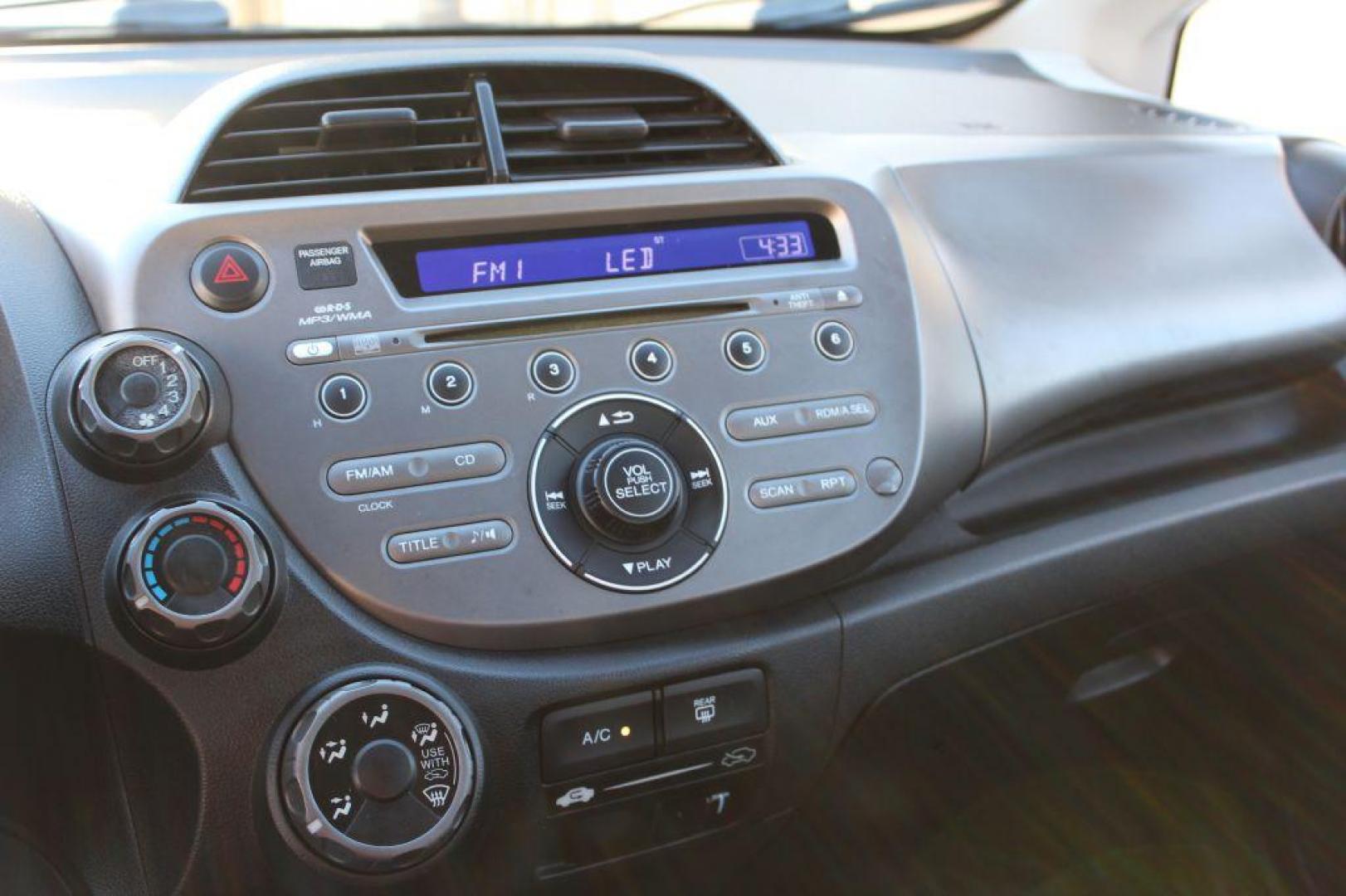 2009 SILVER HONDA FIT SPORT (JHMGE88479S) with an 1.5L engine, Automatic transmission, located at 6921 40th St N, Pinellas Park, FL, 33781, (727) 366-8136, 27.834944, -82.687653 - 1-Owner 2009 Honda Fit Sport with Low Miles, Bluetooth, AUX inputs and More. Fully Serviced and Ready to Go! Great First Vehicle, Small Commute Jobs or even Food Delivery Services. Clean CarFax History Report and A Florida Vehicle it's Whole Life. Very Well Maintained and great Service history Avai - Photo#23