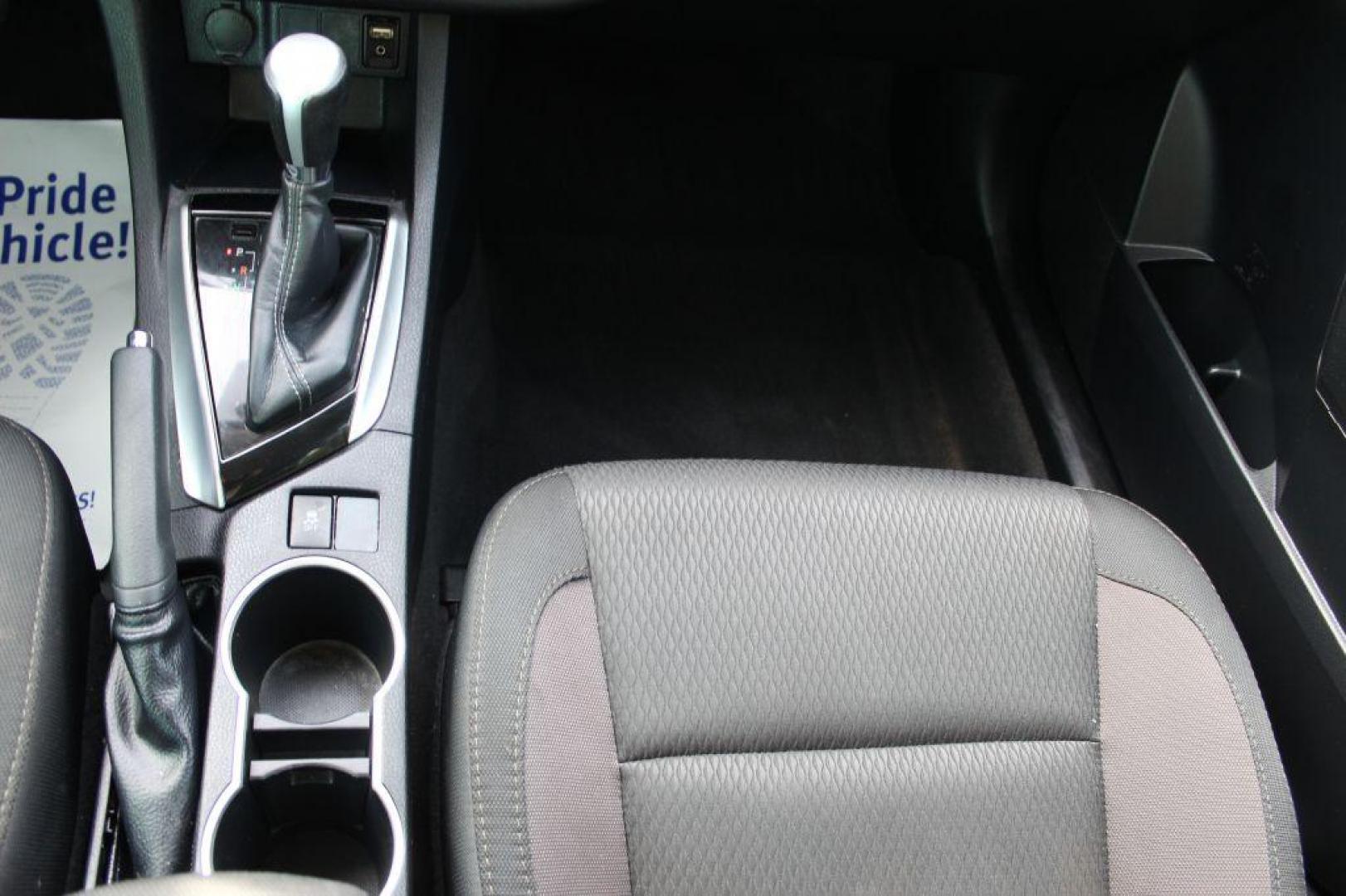 2019 GRAY TOYOTA COROLLA LE (2T1BURHE4KC) with an 1.8L engine, Continuously Variable transmission, located at 6921 40th St N, Pinellas Park, FL, 33781, (727) 366-8136, 27.834944, -82.687653 - Photo#28