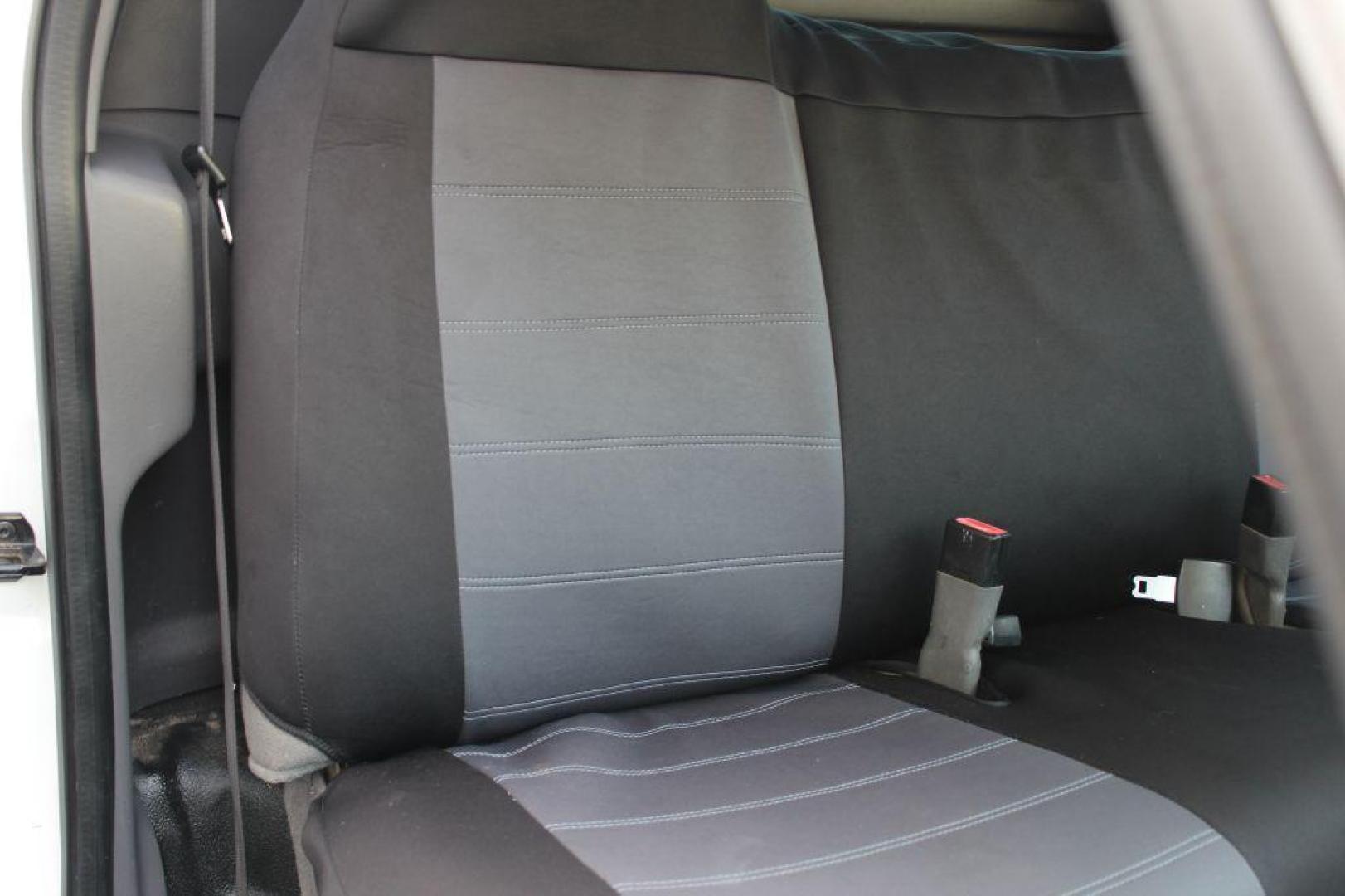 2004 WHITE FORD F-150 HERITAGE CLASSIC (2FTRF17274C) with an 4.2L engine, Automatic transmission, located at 6921 40th St N, Pinellas Park, FL, 33781, (727) 366-8136, 27.834944, -82.687653 - Photo#15