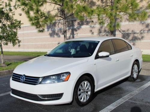 2015 VOLKSWAGEN PASSAT 4DR