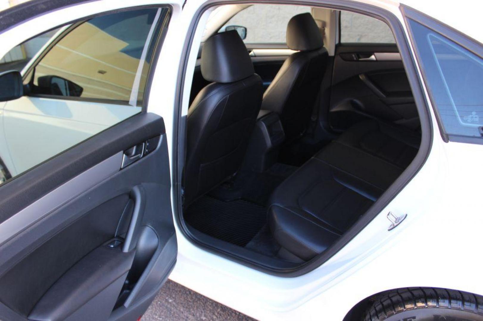 2015 WHITE VOLKSWAGEN PASSAT Wolfsburg (1VWAT7A33FC) with an 1.8L engine, Automatic transmission, located at 6921 40th St N, Pinellas Park, FL, 33781, (727) 366-8136, 27.834944, -82.687653 - Photo#13