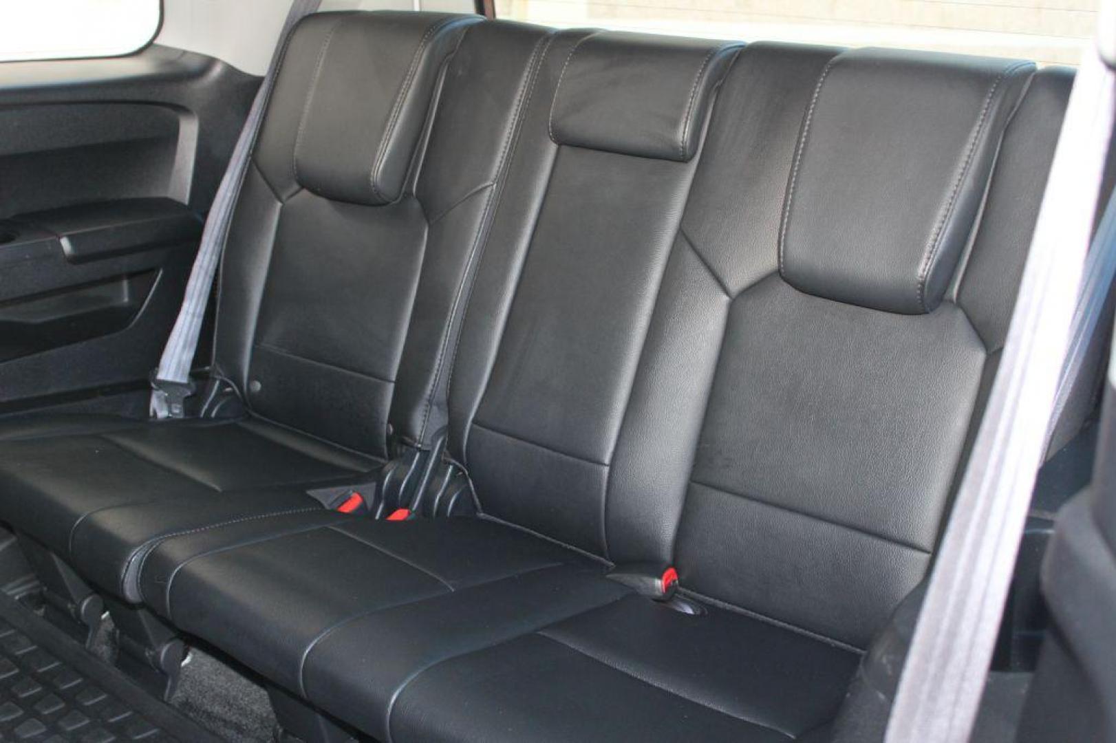 2012 WHITE HONDA PILOT TOURING (5FNYF4H97CB) with an 3.5L engine, Automatic transmission, located at 6921 40th St N, Pinellas Park, FL, 33781, (727) 366-8136, 27.834944, -82.687653 - ONE OWNER 2012 HONDA PILOT - Full Clean Carfax Report - Loaded with 3rd Row Seating, Black Leather Interior, All Wheel Drive, Built in Sun Shades on Back Windows, DVD Player with Headphones included, Navigation, Back Up Camera, Bluetooth and Aux input options, and MUCH MORE! Must See! *****100% T - Photo#24