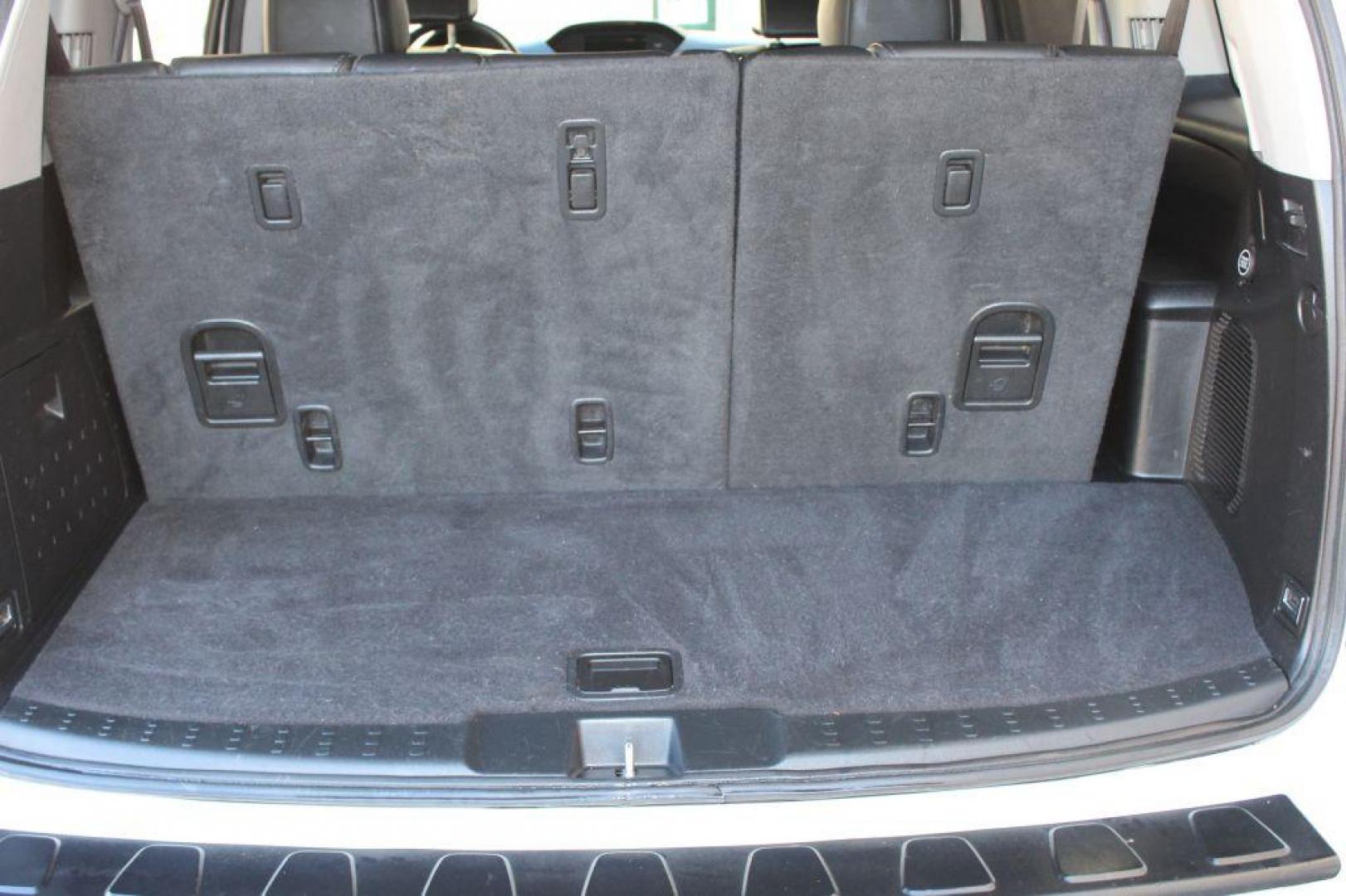 2012 WHITE HONDA PILOT TOURING (5FNYF4H97CB) with an 3.5L engine, Automatic transmission, located at 6921 40th St N, Pinellas Park, FL, 33781, (727) 366-8136, 27.834944, -82.687653 - ONE OWNER 2012 HONDA PILOT - Full Clean Carfax Report - Loaded with 3rd Row Seating, Black Leather Interior, All Wheel Drive, Built in Sun Shades on Back Windows, DVD Player with Headphones included, Navigation, Back Up Camera, Bluetooth and Aux input options, and MUCH MORE! Must See! *****100% T - Photo#26