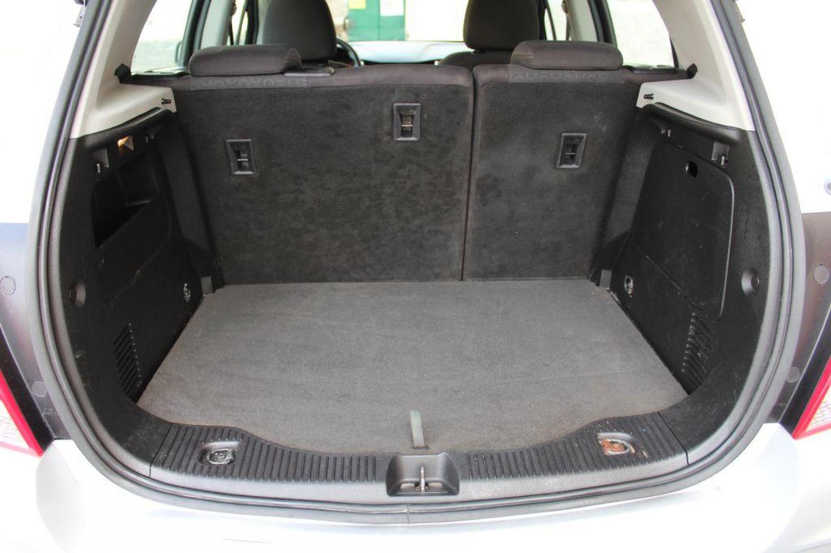 2018 SILVER CHEVROLET TRAX LS (3GNCJKSBXJL) with an 1.4L engine, Automatic transmission, located at 6921 40th St N, Pinellas Park, FL, 33781, (727) 366-8136, 27.834944, -82.687653 - 1-Owner, Extremly Clean and Well Maintained 2018 Trax, All power options, BackUp Camera, Bluetooth, Aux inputs, and so much more. Sporty and Roomy 4 door hatchback with amazing Gas Mileage. Just Completed a 125-Point inspection and service process. Fully Serviced and ready to go! Clean inside and ou - Photo#19