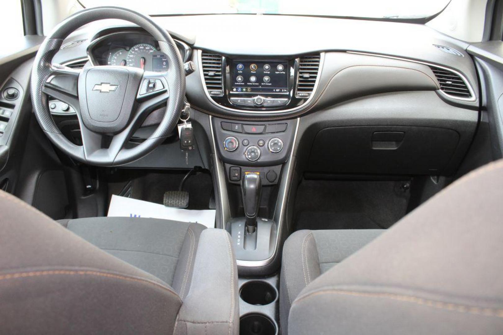 2018 SILVER CHEVROLET TRAX LS (3GNCJKSBXJL) with an 1.4L engine, Automatic transmission, located at 6921 40th St N, Pinellas Park, FL, 33781, (727) 366-8136, 27.834944, -82.687653 - 1-Owner, Extremly Clean and Well Maintained 2018 Trax, All power options, BackUp Camera, Bluetooth, Aux inputs, and so much more. Sporty and Roomy 4 door hatchback with amazing Gas Mileage. Just Completed a 125-Point inspection and service process. Fully Serviced and ready to go! Clean inside and ou - Photo#23