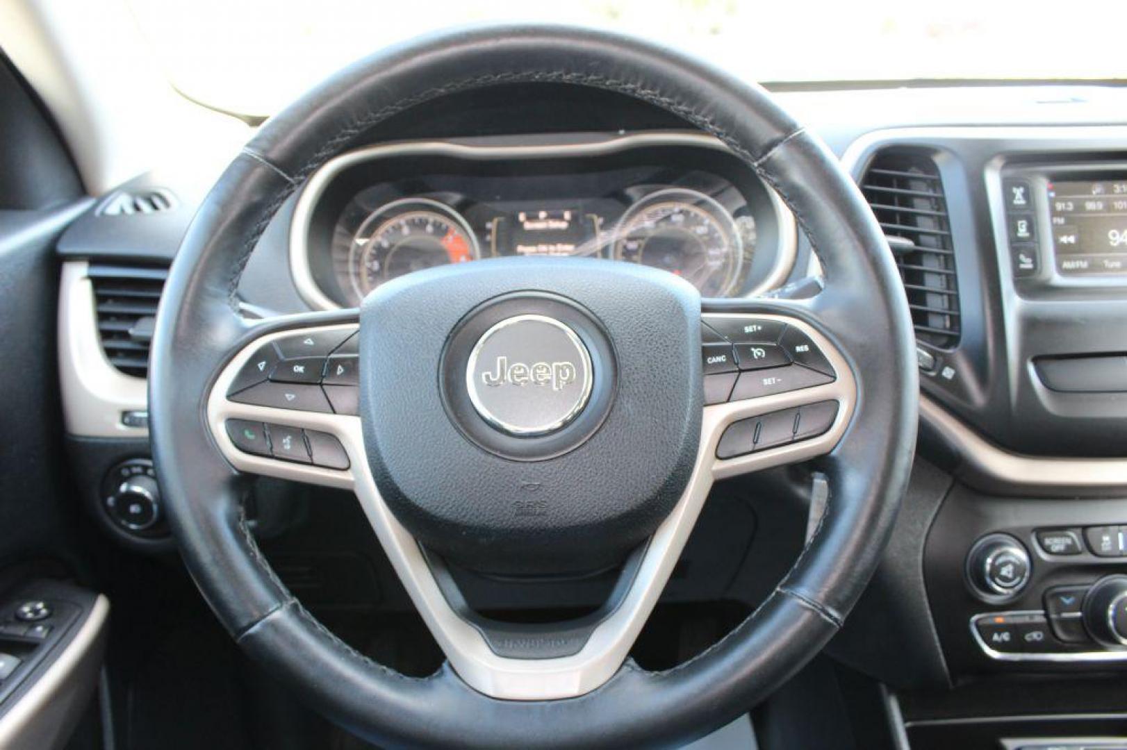 2017 WHITE JEEP CHEROKEE LATITUDE (1C4PJLCS8HW) with an 3.2L engine, Automatic transmission, located at 6921 40th St N, Pinellas Park, FL, 33781, (727) 366-8136, 27.834944, -82.687653 - 2017 1-Owner Jeep Cherokee, Automatic, Power Options, Keyless entry, Back up Camera, AUX Inputs, Bluetooth and so much more. Extremely Clean and Fully Serviced Jeep. Ready to take you on your adventure in style and comfort. Credit Financing Available for Everyone. Apply at www.727CAR.com ***** - Photo#25
