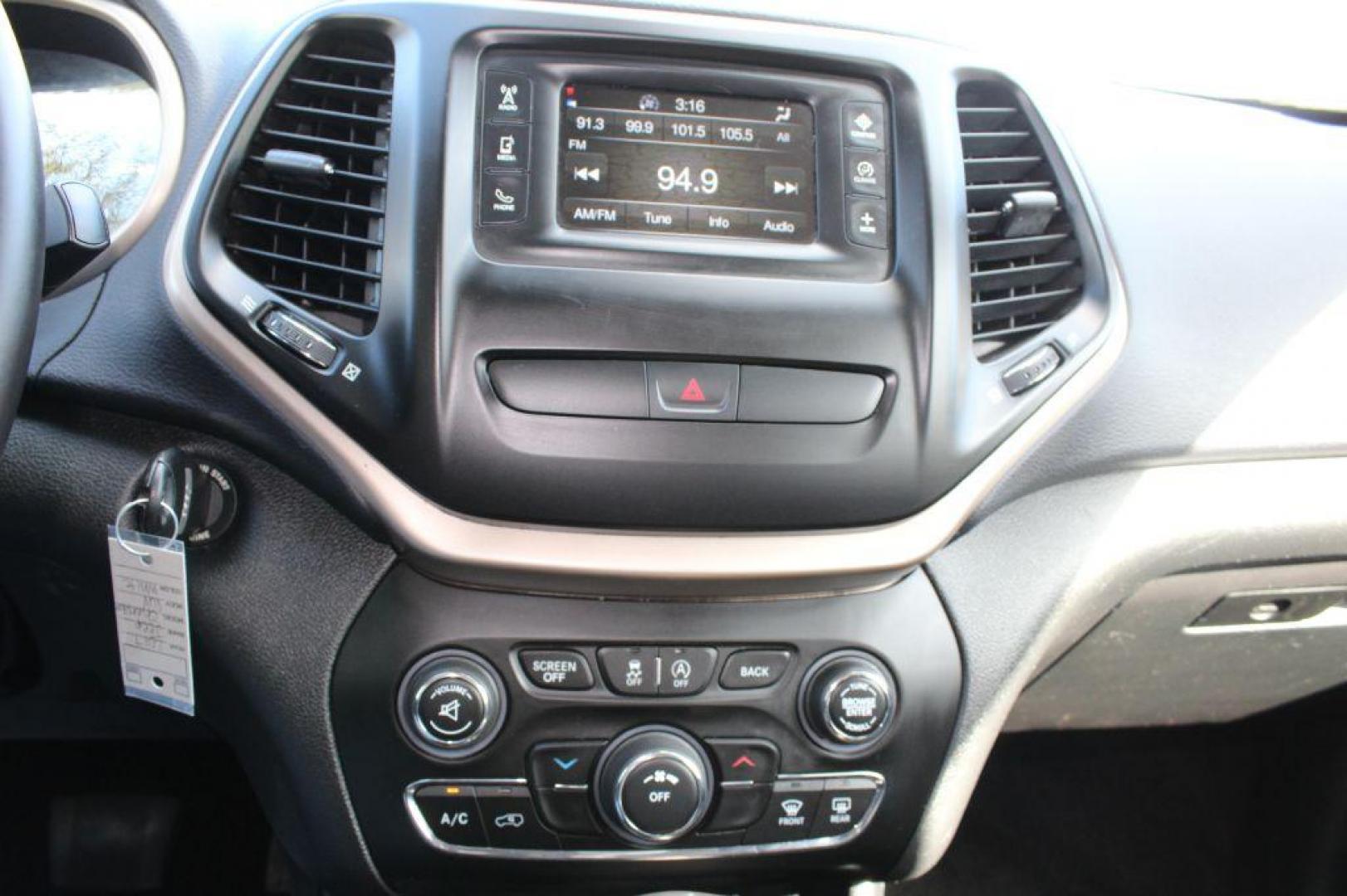 2017 WHITE JEEP CHEROKEE LATITUDE (1C4PJLCS8HW) with an 3.2L engine, Automatic transmission, located at 6921 40th St N, Pinellas Park, FL, 33781, (727) 366-8136, 27.834944, -82.687653 - 2017 1-Owner Jeep Cherokee, Automatic, Power Options, Keyless entry, Back up Camera, AUX Inputs, Bluetooth and so much more. Extremely Clean and Fully Serviced Jeep. Ready to take you on your adventure in style and comfort. Credit Financing Available for Everyone. Apply at www.727CAR.com ***** - Photo#28
