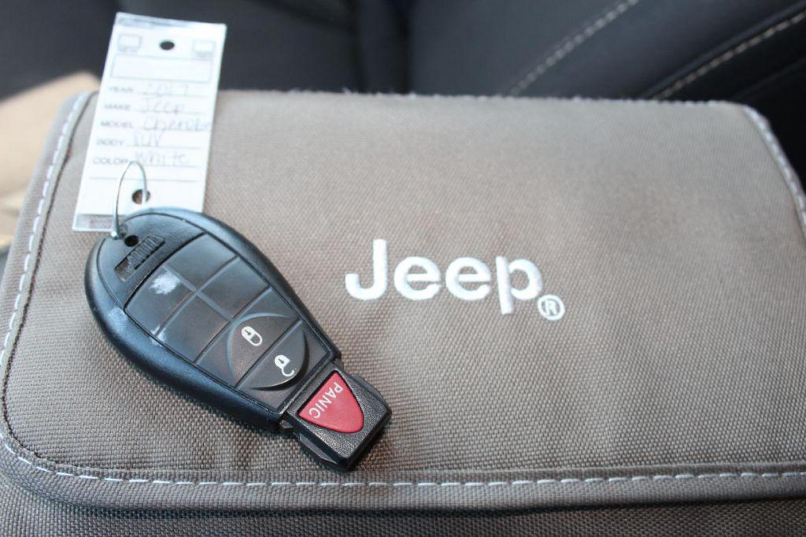 2017 WHITE JEEP CHEROKEE LATITUDE (1C4PJLCS8HW) with an 3.2L engine, Automatic transmission, located at 6921 40th St N, Pinellas Park, FL, 33781, (727) 366-8136, 27.834944, -82.687653 - 2017 1-Owner Jeep Cherokee, Automatic, Power Options, Keyless entry, Back up Camera, AUX Inputs, Bluetooth and so much more. Extremely Clean and Fully Serviced Jeep. Ready to take you on your adventure in style and comfort. Credit Financing Available for Everyone. Apply at www.727CAR.com ***** - Photo#32