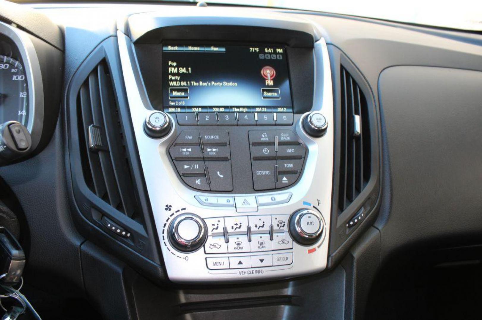 2012 SILVER CHEVROLET EQUINOX LT (2GNALDEK0C1) with an 2.4L engine, Automatic transmission, located at 6921 40th St N, Pinellas Park, FL, 33781, (727) 366-8136, 27.834944, -82.687653 - Photo#30