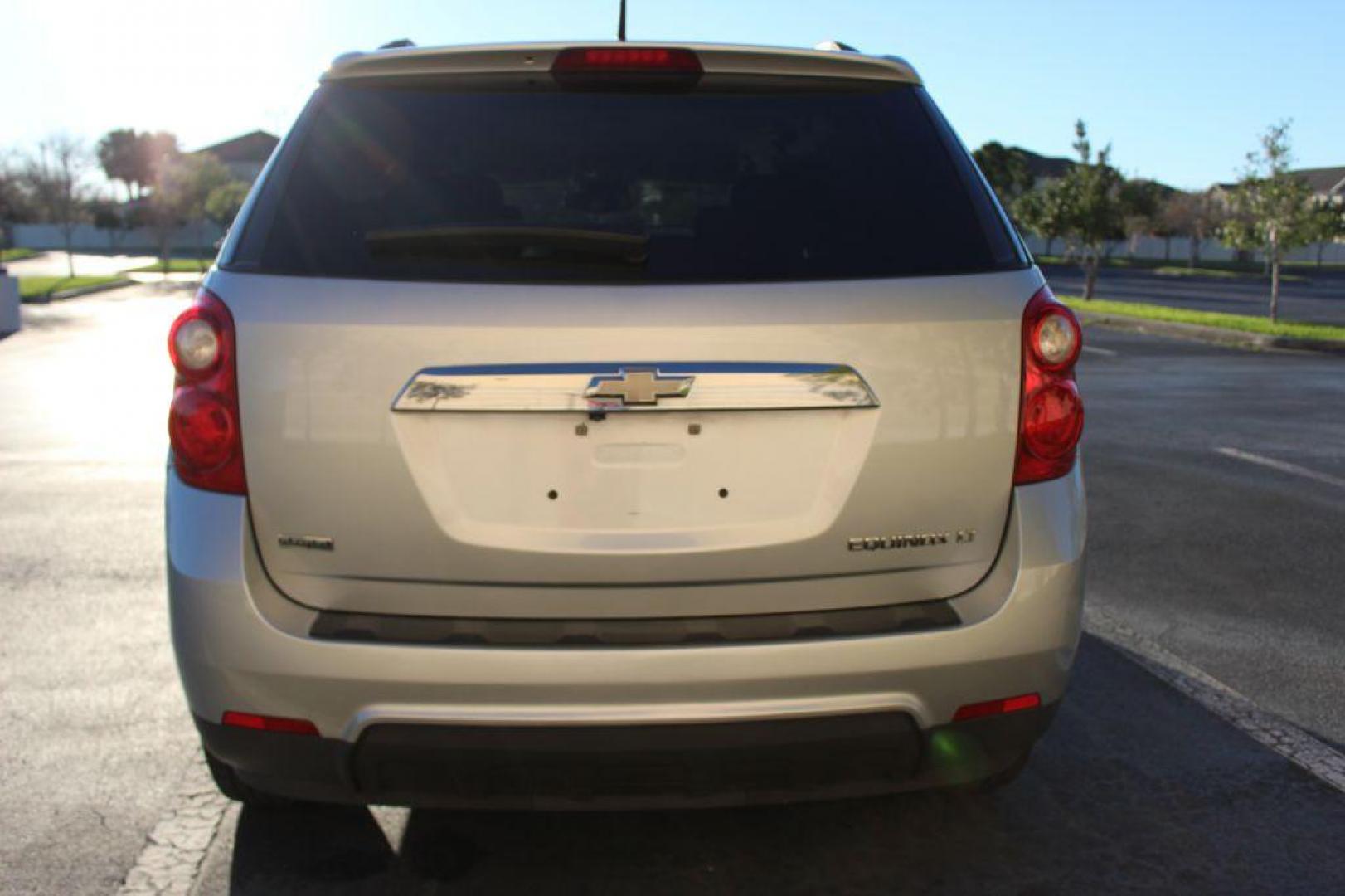 2012 SILVER CHEVROLET EQUINOX LT (2GNALDEK0C1) with an 2.4L engine, Automatic transmission, located at 6921 40th St N, Pinellas Park, FL, 33781, (727) 366-8136, 27.834944, -82.687653 - Photo#3