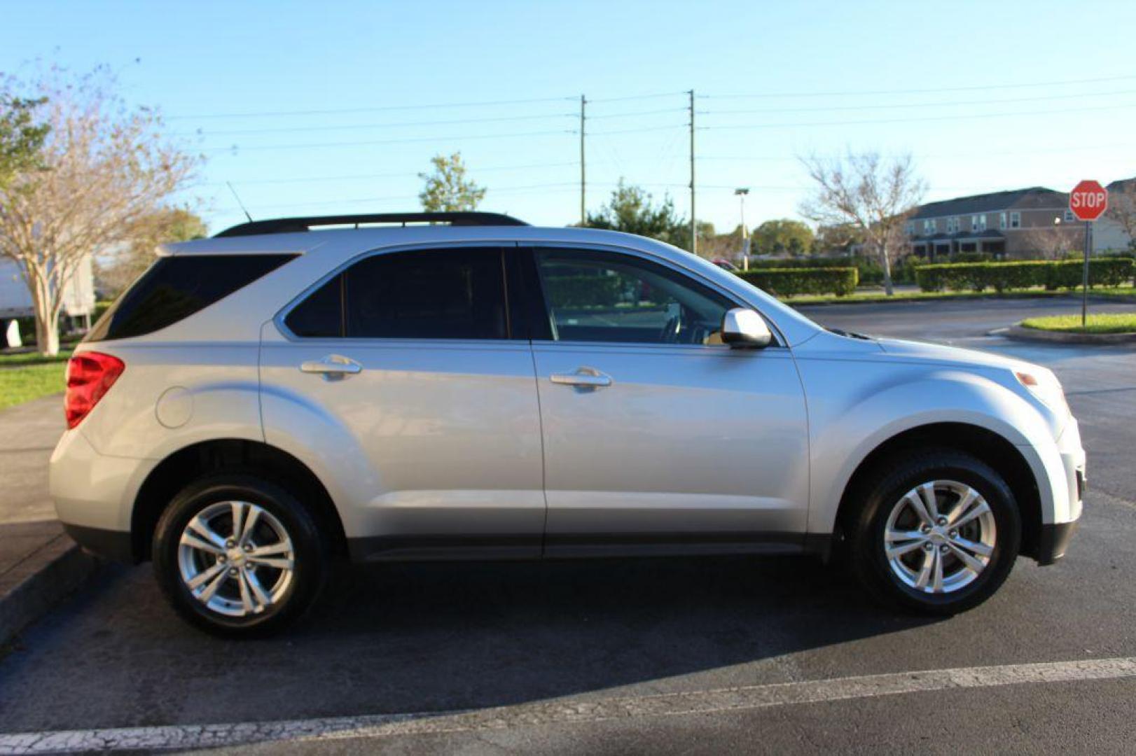 2012 SILVER CHEVROLET EQUINOX LT (2GNALDEK0C1) with an 2.4L engine, Automatic transmission, located at 6921 40th St N, Pinellas Park, FL, 33781, (727) 366-8136, 27.834944, -82.687653 - Photo#5