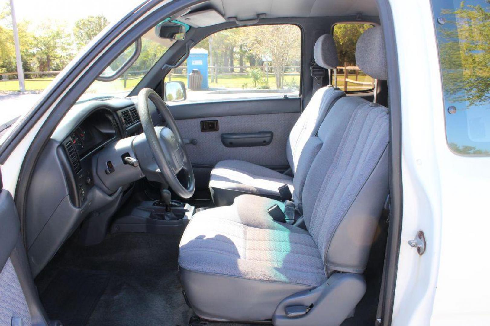 1996 WHITE TOYOTA TACOMA XTRACAB (4TAWN72N7TZ) with an 3.4L engine, Automatic transmission, located at 6921 40th St N, Pinellas Park, FL, 33781, (727) 366-8136, 27.834944, -82.687653 - Photo#14