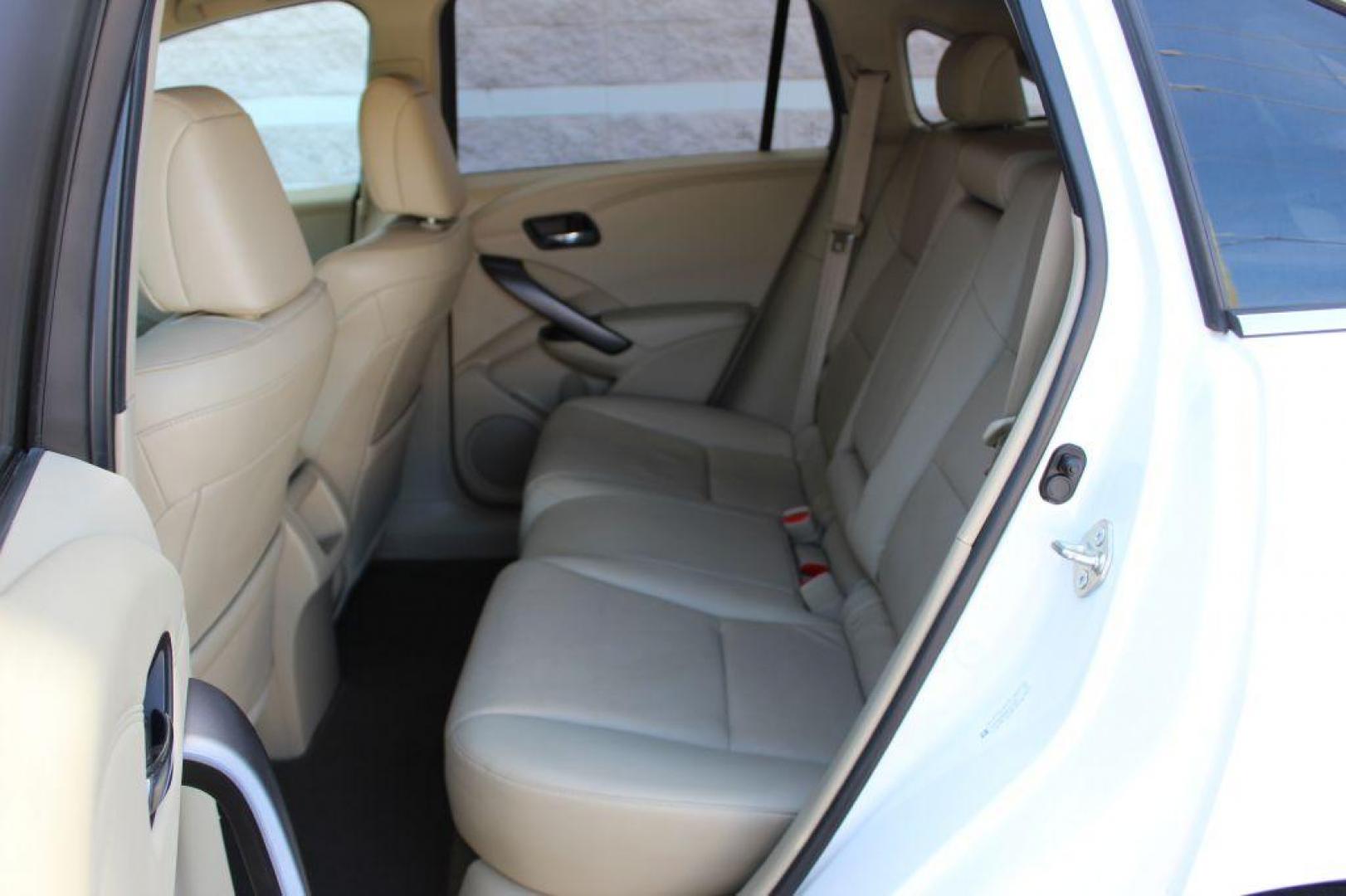 2013 WHITE ACURA RDX TECHNOLOGY (5J8TB3H52DL) with an 3.5L engine, Automatic transmission, located at 6921 40th St N, Pinellas Park, FL, 33781, (727) 366-8136, 27.834944, -82.687653 - Photo#14