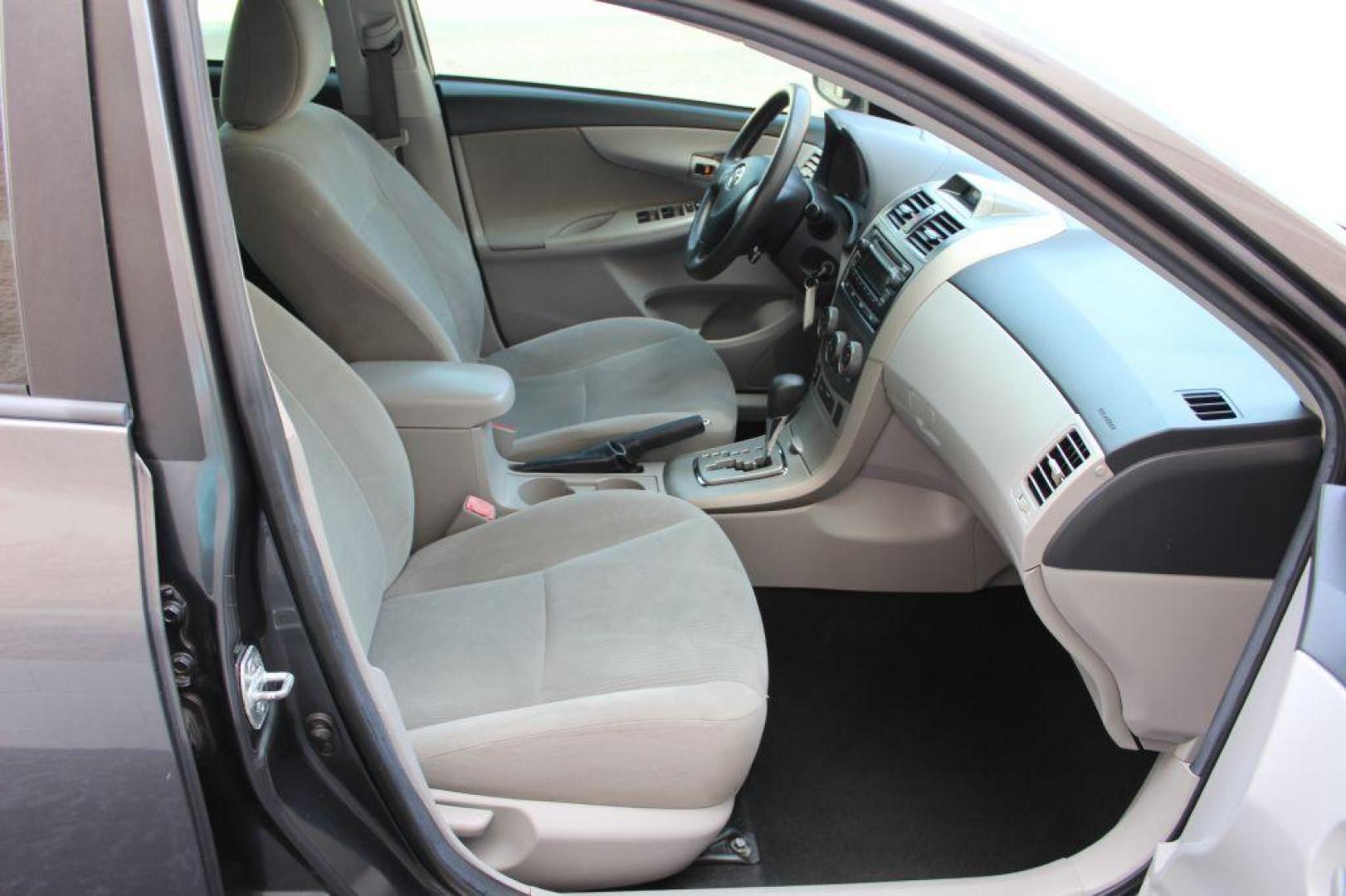 2012 GREY TOYOTA COROLLA LE (2T1BU4EE2CC) with an 1.8L engine, Automatic transmission, located at 6921 40th St N, Pinellas Park, FL, 33781, (727) 366-8136, 27.834944, -82.687653 - Photo#25