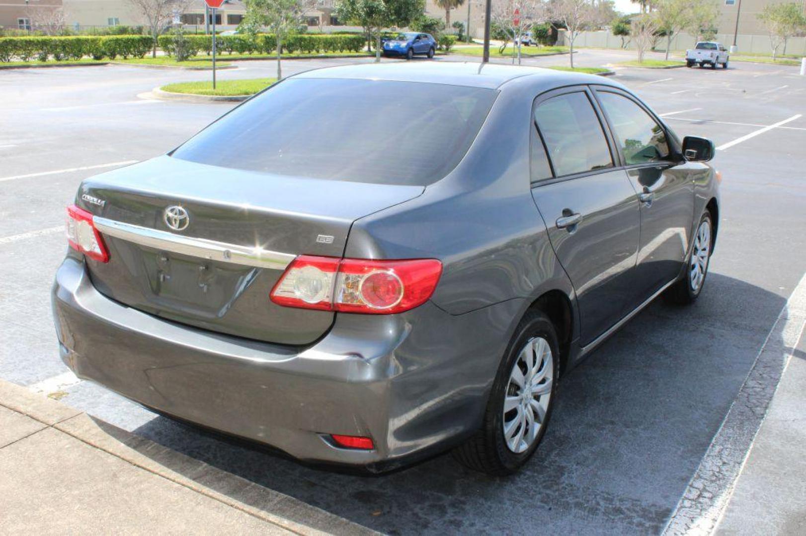 2012 GREY TOYOTA COROLLA LE (2T1BU4EE2CC) with an 1.8L engine, Automatic transmission, located at 6921 40th St N, Pinellas Park, FL, 33781, (727) 366-8136, 27.834944, -82.687653 - Photo#4
