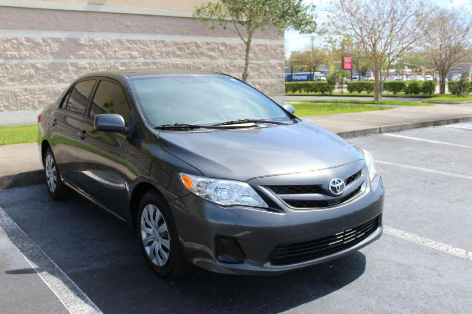 2012 GREY TOYOTA COROLLA LE (2T1BU4EE2CC) with an 1.8L engine, Automatic transmission, located at 6921 40th St N, Pinellas Park, FL, 33781, (727) 366-8136, 27.834944, -82.687653 - Photo#6