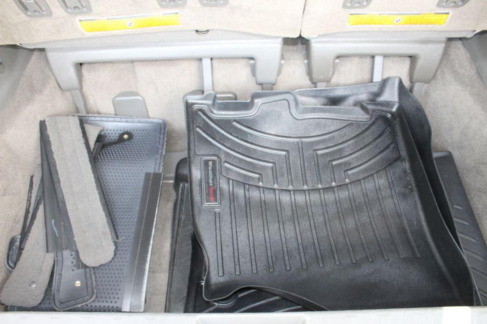 2013 GRAY TOYOTA SIENNA LE (5TDKK3DC3DS) with an 3.5L engine, Automatic transmission, located at 6921 40th St N, Pinellas Park, FL, 33781, (727) 366-8136, 27.834944, -82.687653 - Photo#19