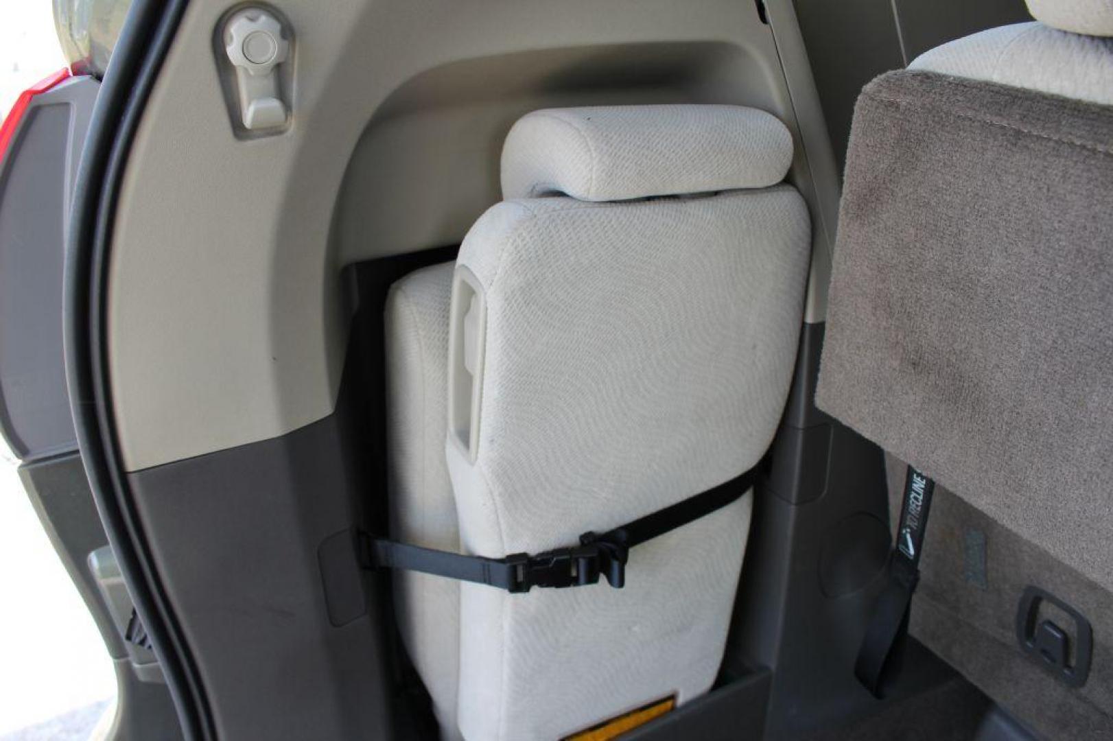 2013 GRAY TOYOTA SIENNA LE (5TDKK3DC3DS) with an 3.5L engine, Automatic transmission, located at 6921 40th St N, Pinellas Park, FL, 33781, (727) 366-8136, 27.834944, -82.687653 - Photo#20