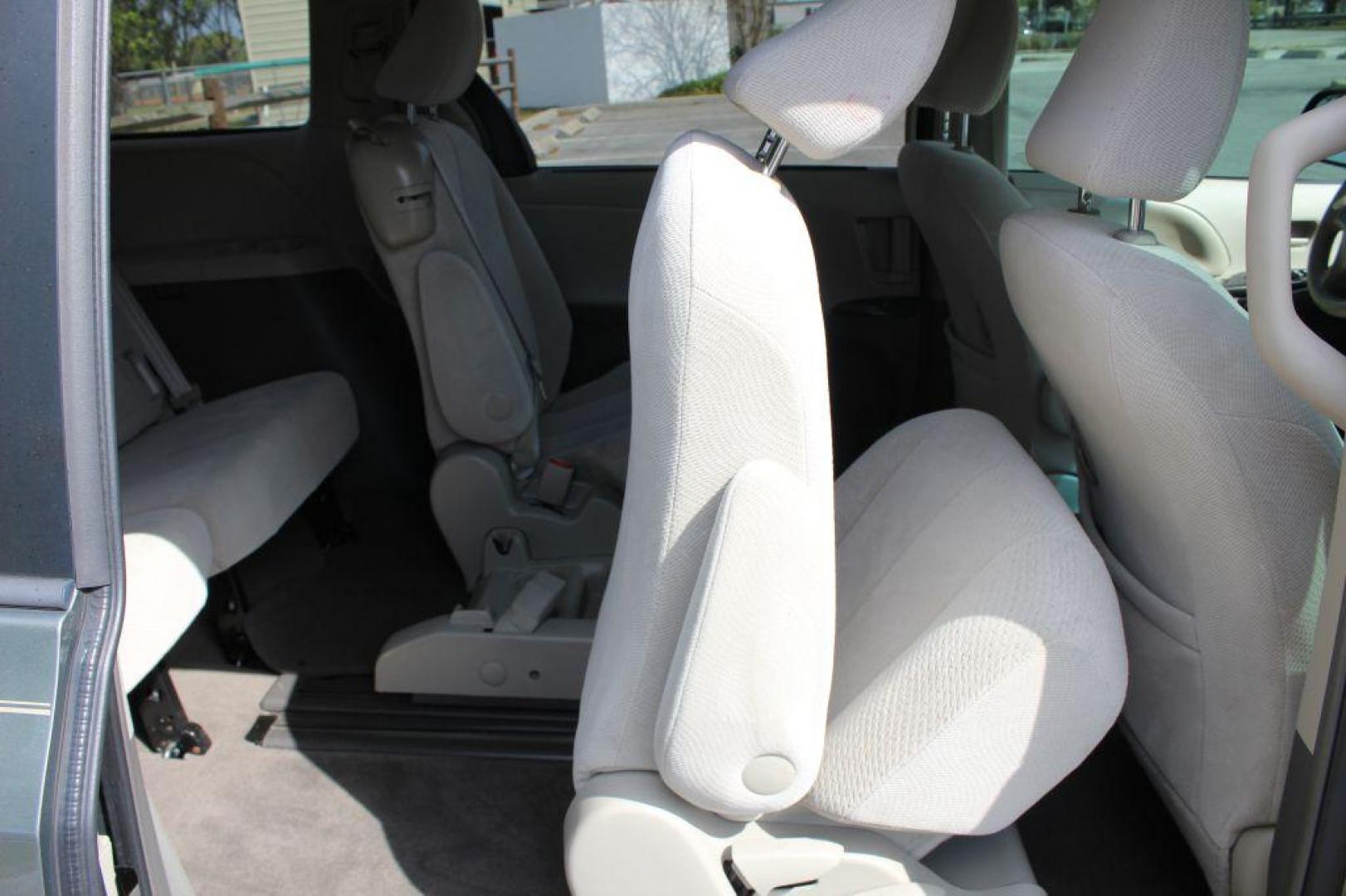 2013 GRAY TOYOTA SIENNA LE (5TDKK3DC3DS) with an 3.5L engine, Automatic transmission, located at 6921 40th St N, Pinellas Park, FL, 33781, (727) 366-8136, 27.834944, -82.687653 - Photo#24