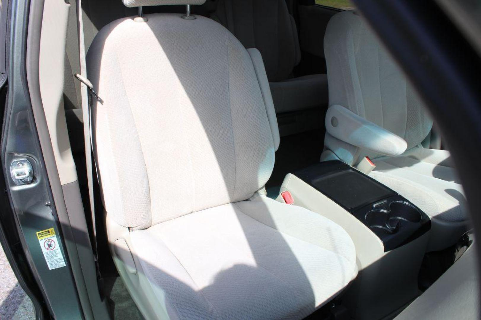 2013 GRAY TOYOTA SIENNA LE (5TDKK3DC3DS) with an 3.5L engine, Automatic transmission, located at 6921 40th St N, Pinellas Park, FL, 33781, (727) 366-8136, 27.834944, -82.687653 - Photo#27
