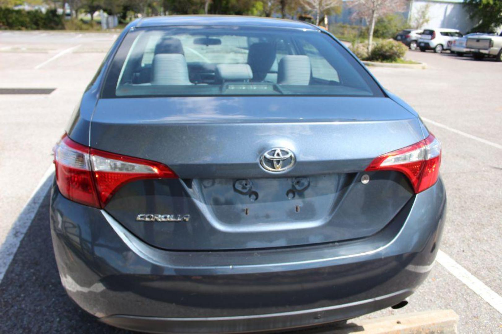 2014 GRAY TOYOTA COROLLA L (2T1BURHE5EC) with an 1.8L engine, Automatic transmission, located at 6921 40th St N, Pinellas Park, FL, 33781, (727) 366-8136, 27.834944, -82.687653 - Photo#3