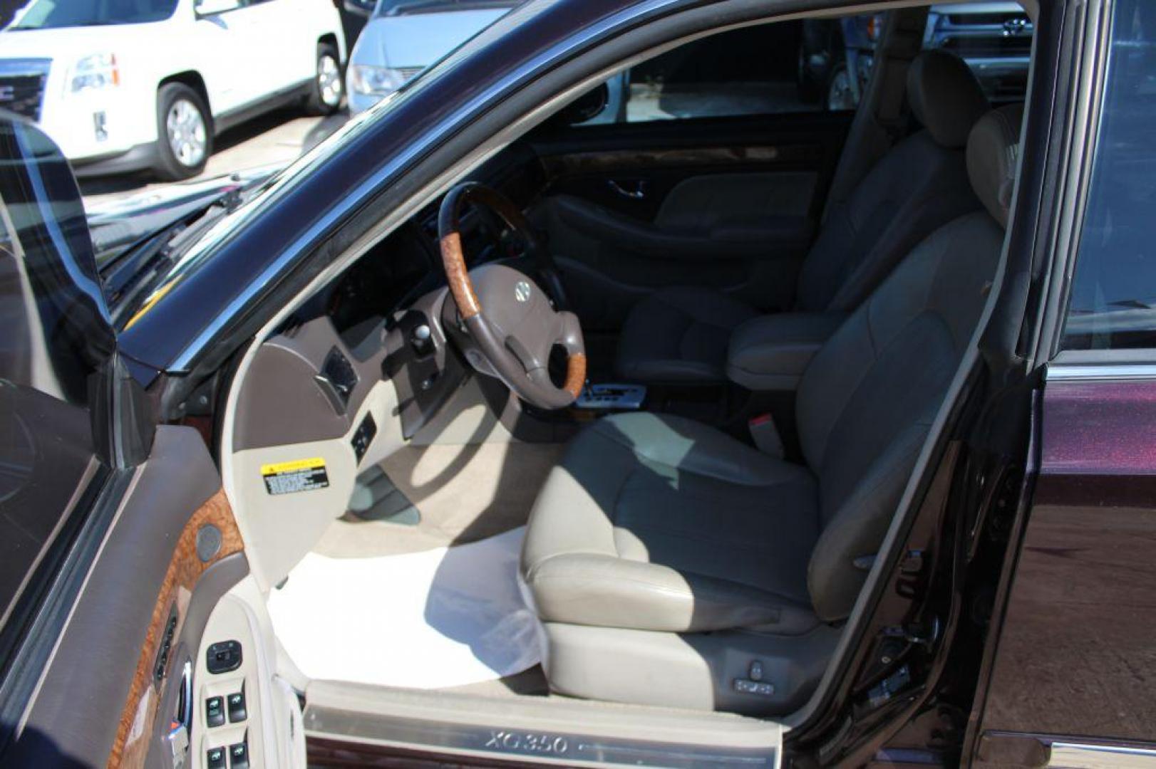 2005 PURPLE HYUNDAI XG 350 (KMHFU45E55A) with an 3.5L engine, Automatic transmission, located at 6921 40th St N, Pinellas Park, FL, 33781, (727) 366-8136, 27.834944, -82.687653 - Photo#13